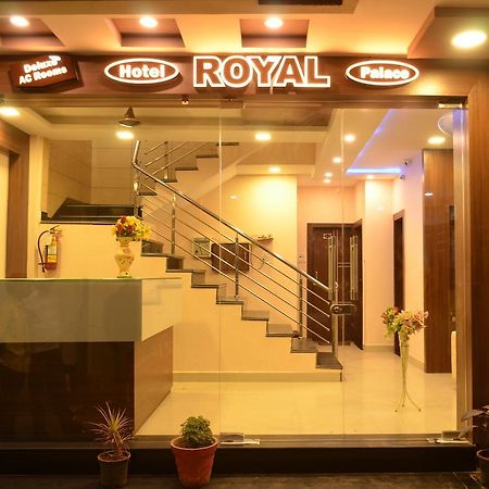 Hotel Royal Palace - 150 Meters From Mahakal Temple Ujjain Buitenkant foto