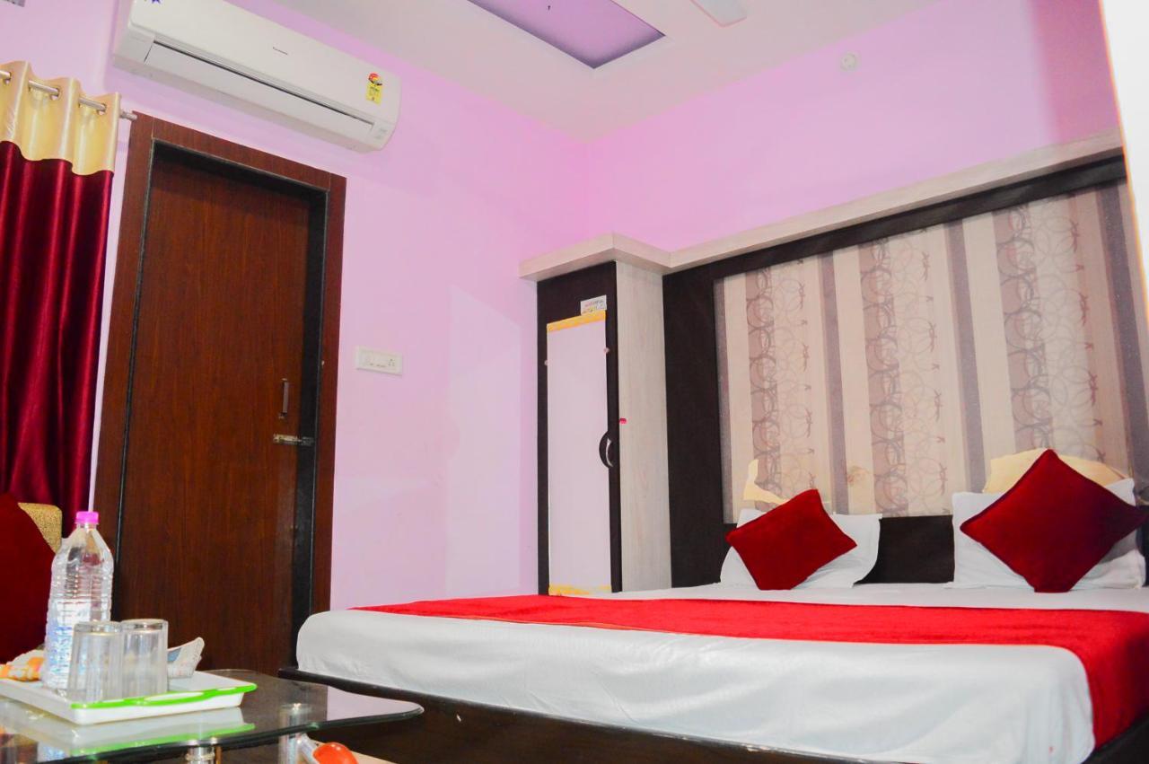 Hotel Royal Palace - 150 Meters From Mahakal Temple Ujjain Buitenkant foto
